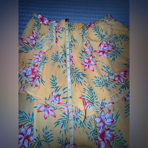 IRIS Floral Yellow Dress outfit w shorts and crop top. Size XL - Picture 10 of 16